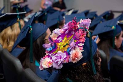 chapéu de licenciado decorado